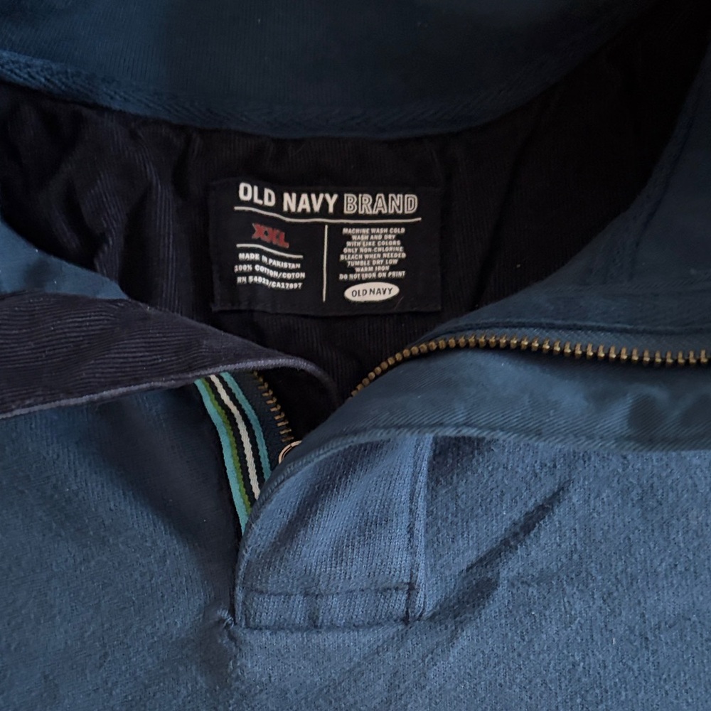 Old Navy Men's Teal heavy shirt